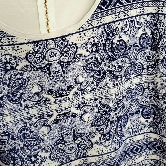 Collective Concepts Medium Blouse - Picture 2 of 8